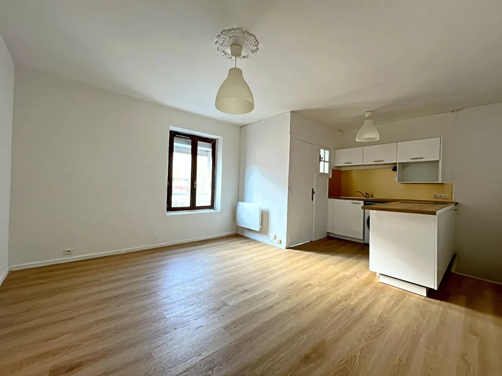 Elutuba - Charming 2-Bedroom Apartment in Clairmarais, Reims