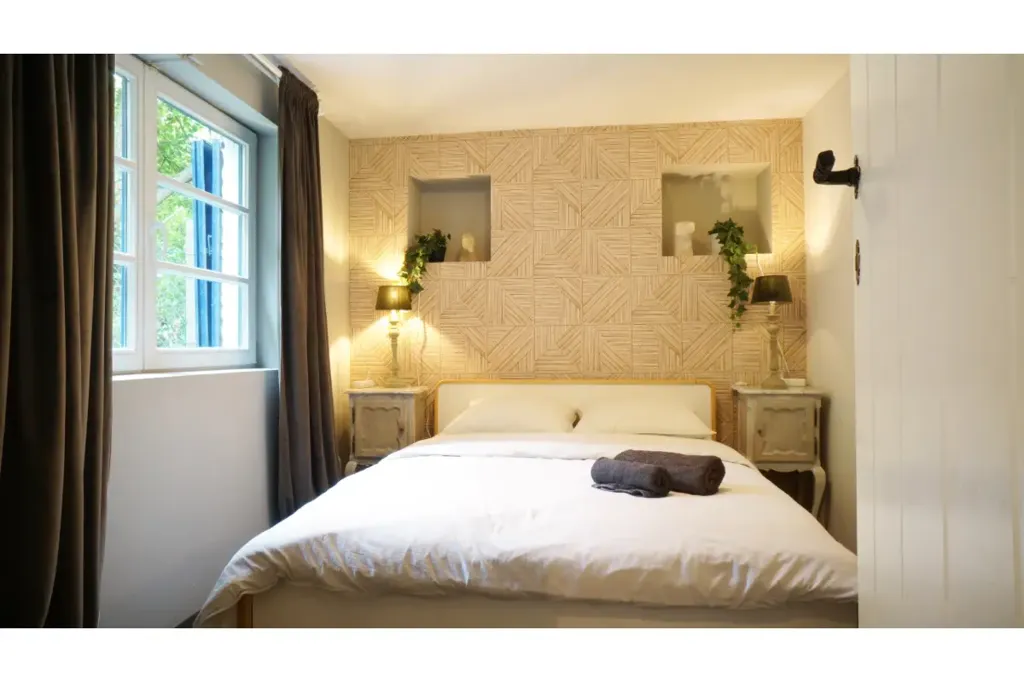 Chambres - Villa 4 façades avec piscine à Bierges
