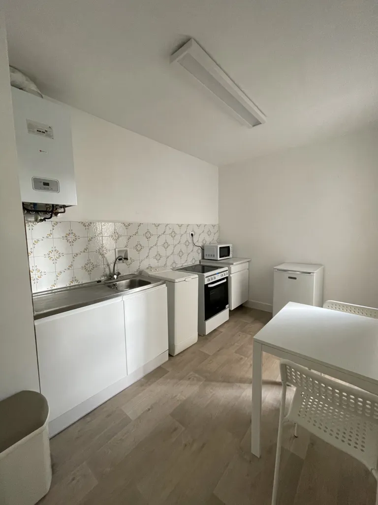 Köök - Furnished Flat with Balcony in La Roche-sur-Yon