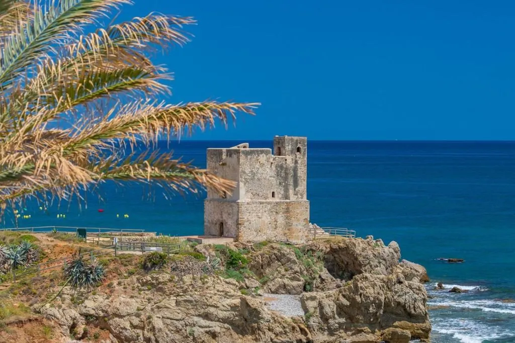 Välivaade - Beachfront Flat with Private Garden in Casares