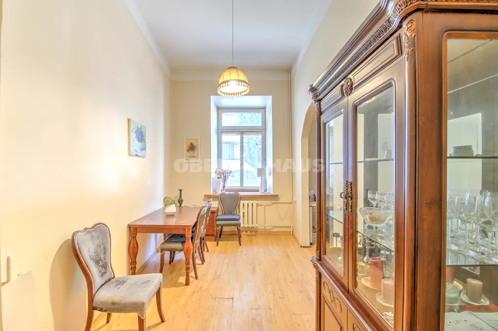Söögituba - 4-Bedroom Apartment with Traditional Features in Vilnius