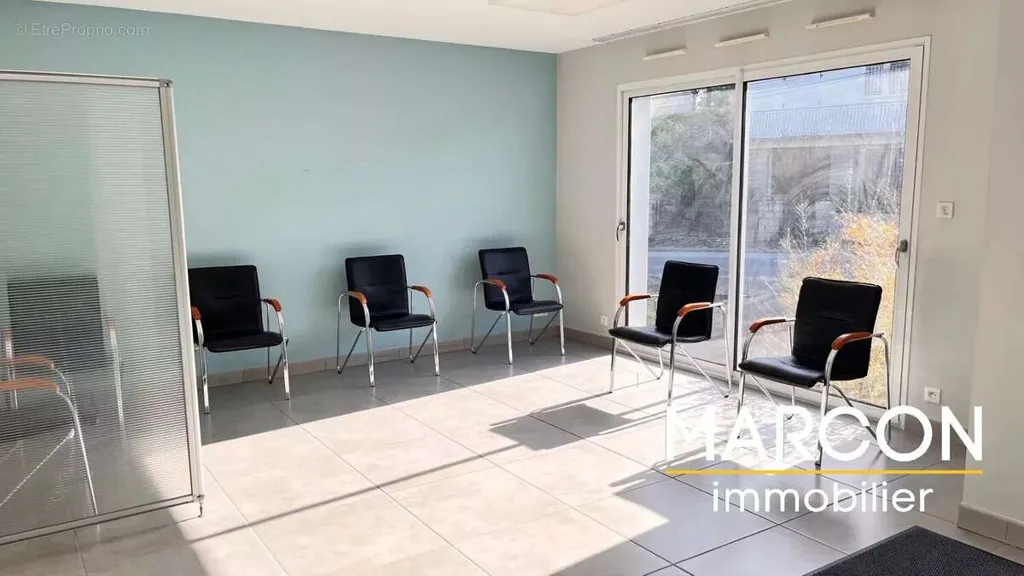 Toad - Professional Flat with Parking in Guéret