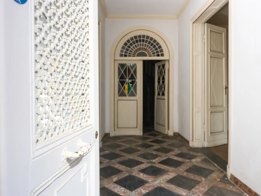 hallway_entrance