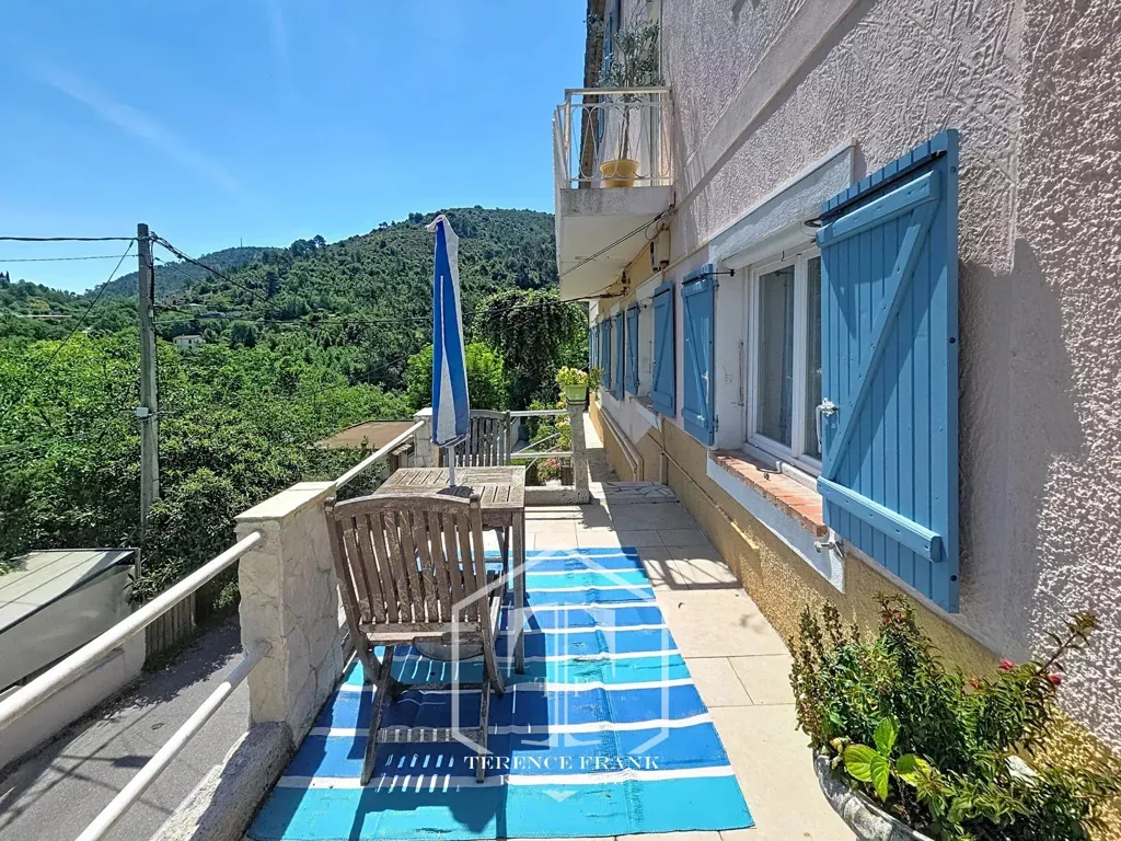Balcon - Appartement avec Piscine et Terrasse à Aspremont