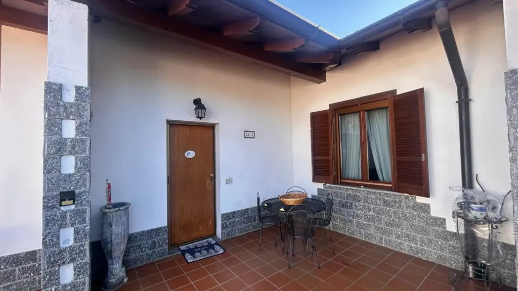 Terrasse - Villa with Garden in Gambolo', Belcreda