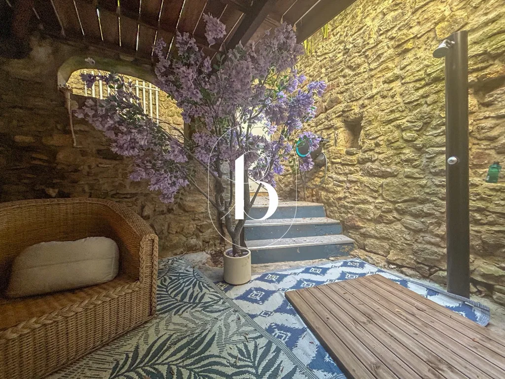 Jardin - Maison de Village Rénovée avec Terrasse à 15 km d'Uzès