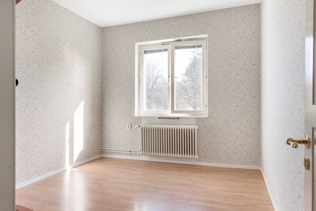 Pièces - Spacious Two-Bedroom Apartment with High Ceilings in Erikslund