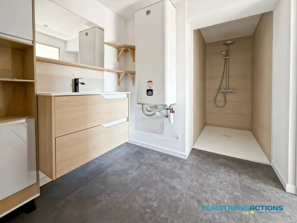 Salles de bain - Appartement 3 Pièces Rénové à Mertzwiller