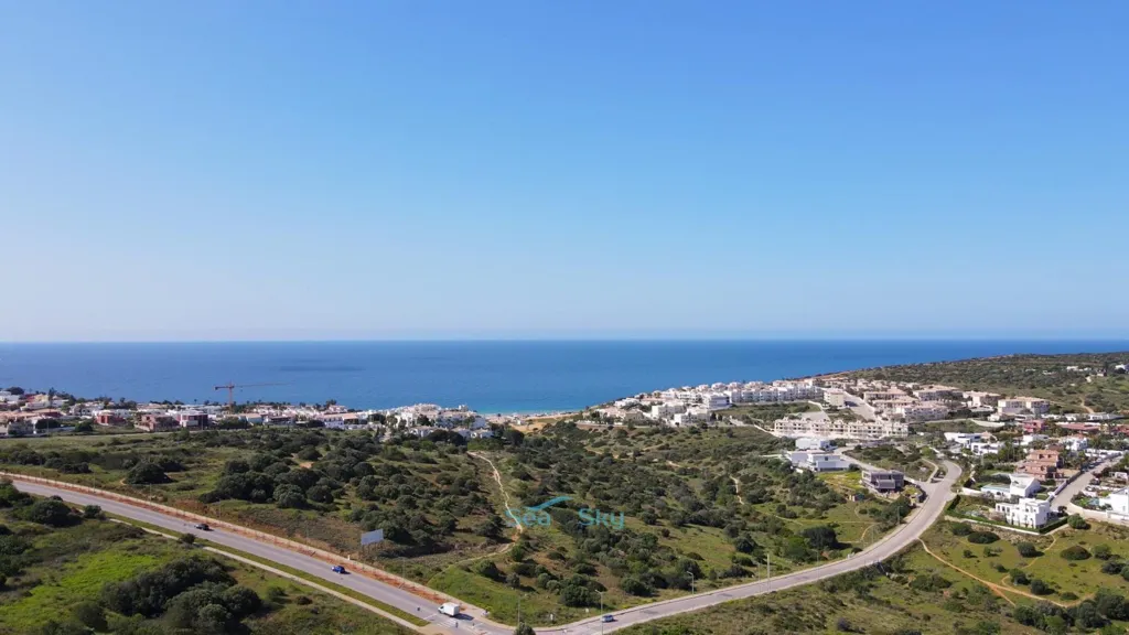 Õhuvaade - Contemporary Villa with Pool near Porto do Mos