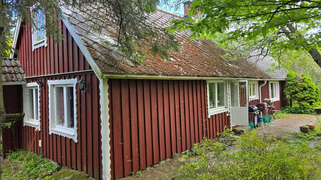 5-toaline maja asukohas Örkelljunga kommun