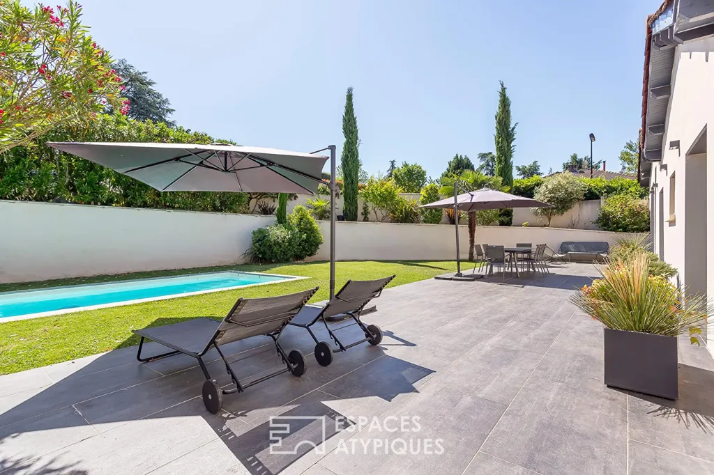 Bassein - Ground Floor Flat in Montanay with Pool