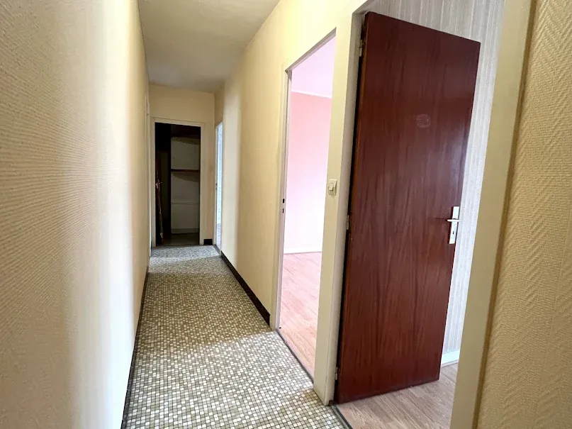 Entrée - Appartement 5 Pièces avec Terrasse à Angers