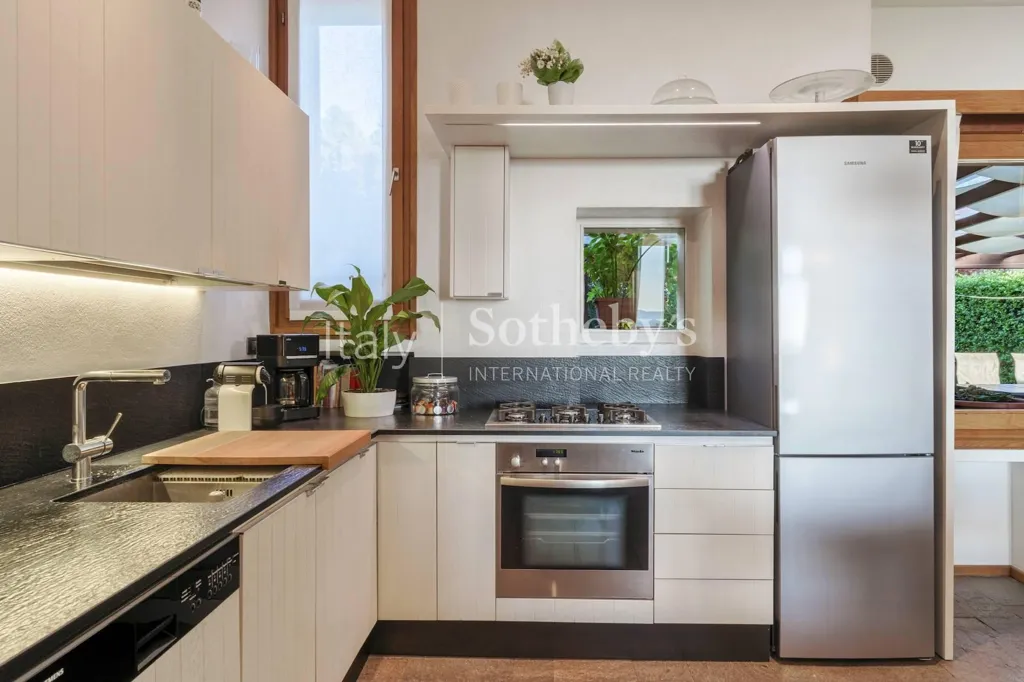 Cuisine - Luxury Villa with Park in Verona