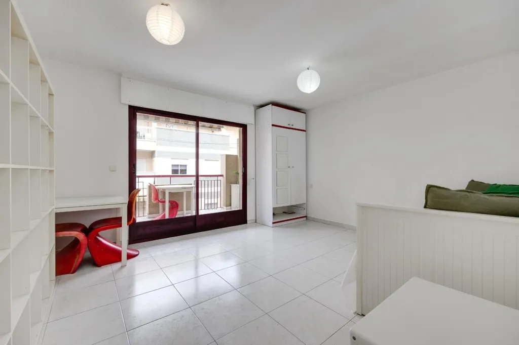 Chambres - Studio with East-Facing Terrace in Torrevieja