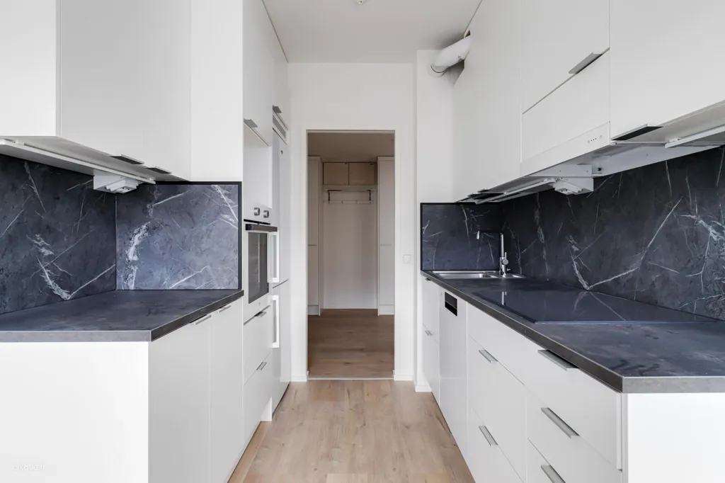 Cuisine - Modernised Flat with Balcony in Kallio, Helsinki