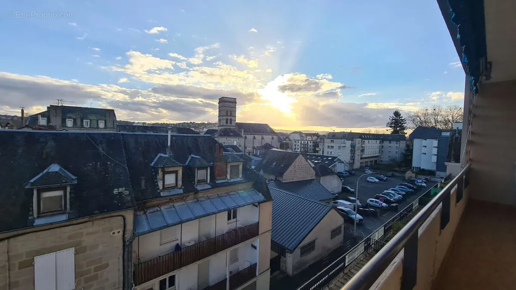 Rõdu - Apartment with Corrèze View in Pont Cardinal