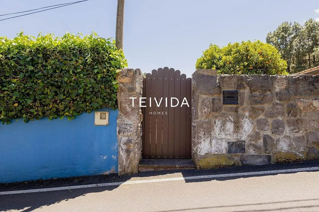 Exterior - Villa with Pool and Bodega in El Rosario