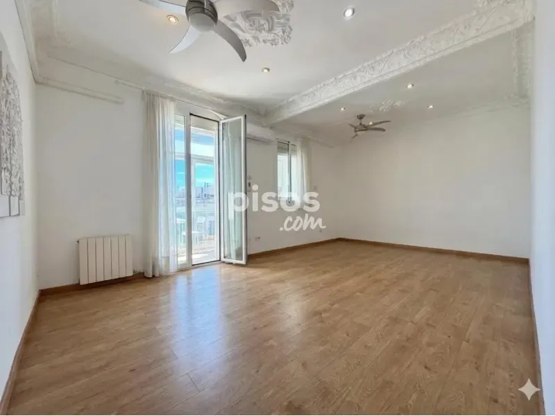 Magamistoad - Characterful Apartment with Balcony in L'Esquerra de l'Eixample