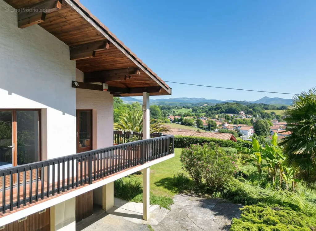 Balcone - Panoramic View House in Saint-Pée-sur-Nivelle