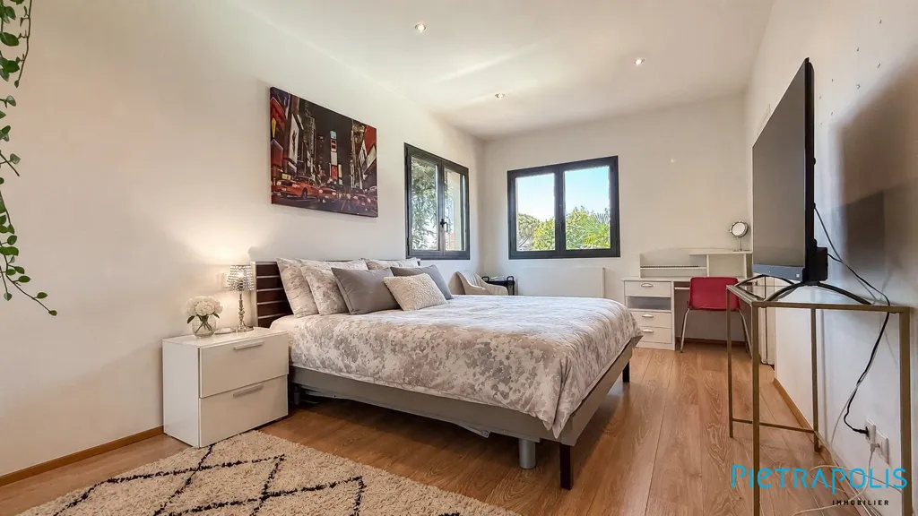 Chambres - Propriété Contemporaine avec Piscine à Écully