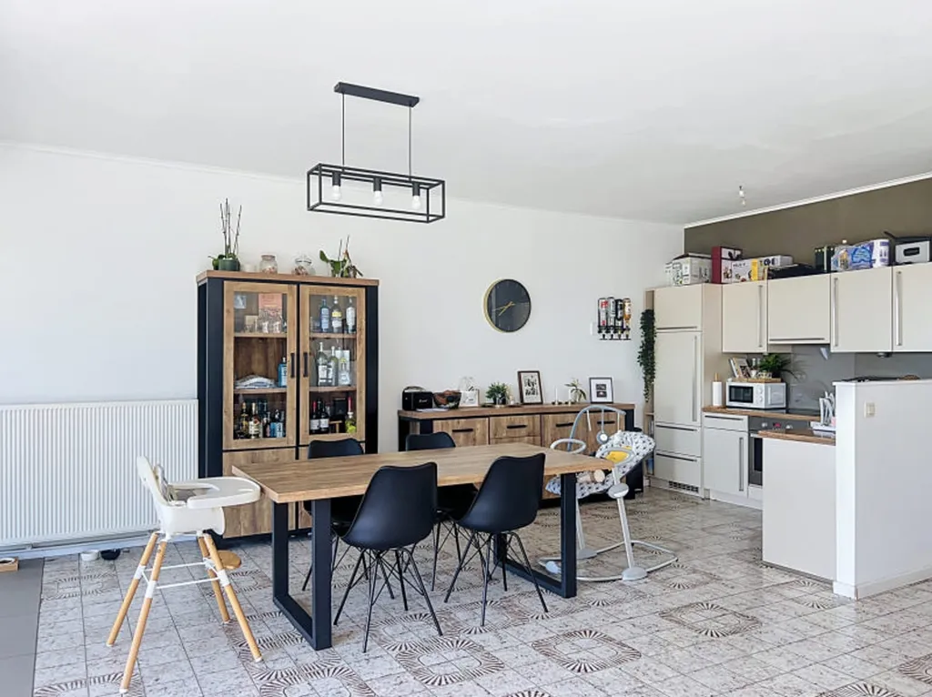 Söögituba - Spacious Ground Floor Apartment with Terrace in Blegny