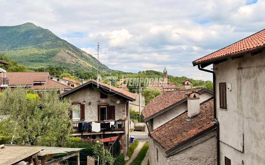 Extérieur - Rustic Terraced House with Balcony in Almese