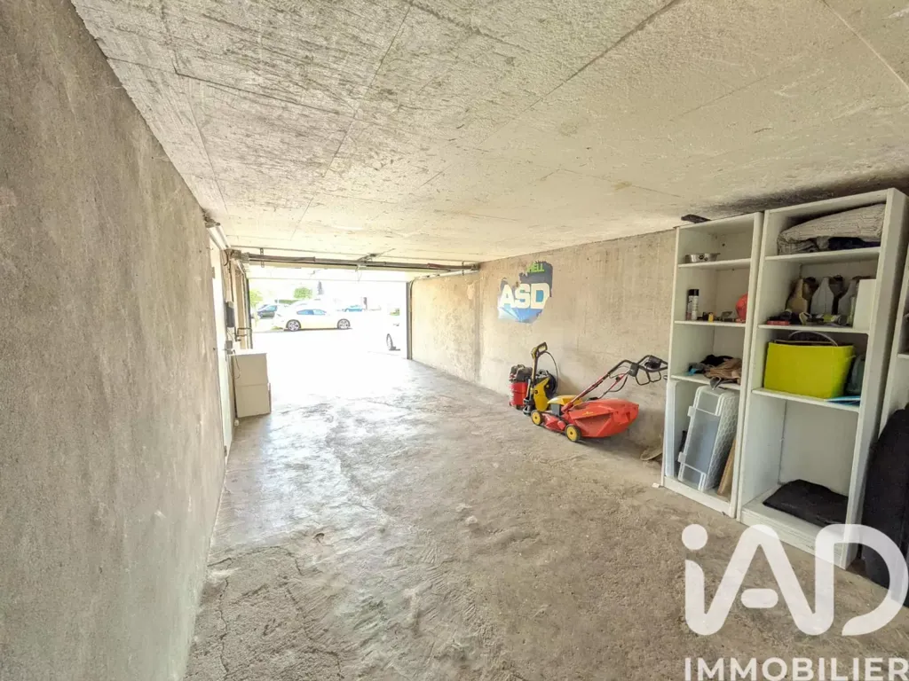 Garage - Maison Mitoyenne with Garden in Terville