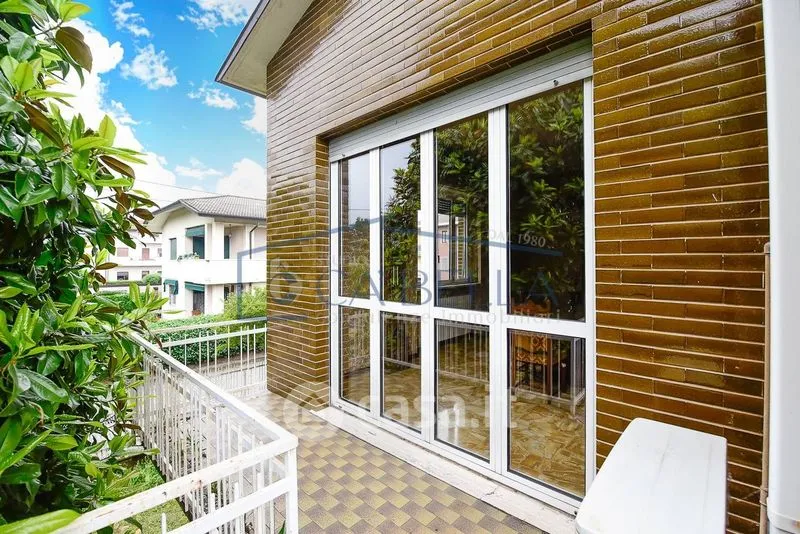 Terrasse - Villa with Private Garden in Limbiate