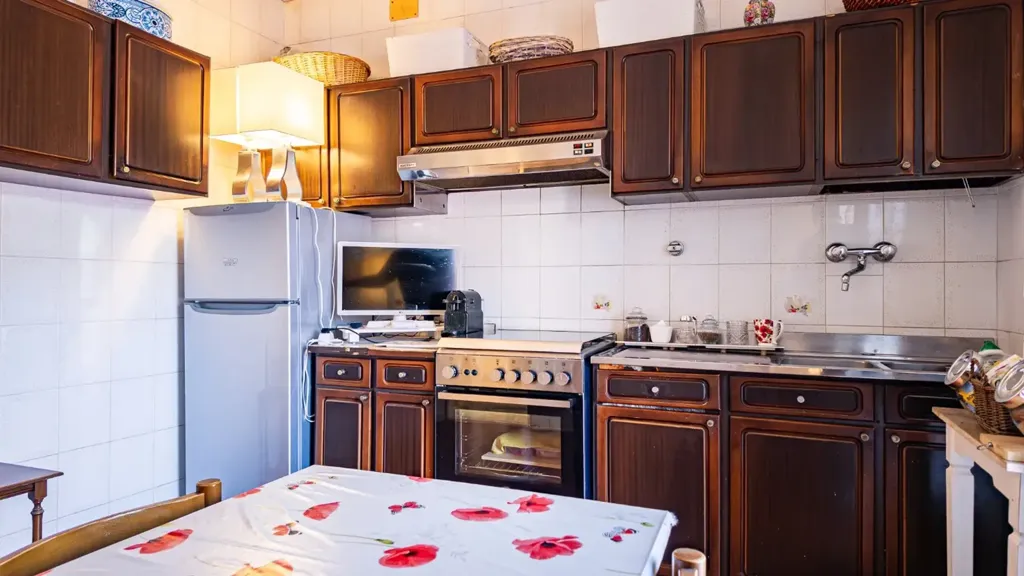 Cucina - Exclusive Penthouse with Panoramic Terrace in Rome