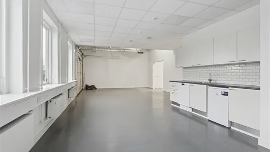 Pièces - Renovated Warehouse with Kitchen in Rødovre