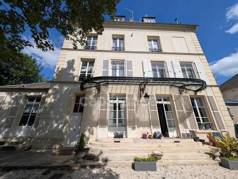 Extérieur - Appartement de Caractère avec Jardin en Centre-Ville de Corbeil-Essonnes