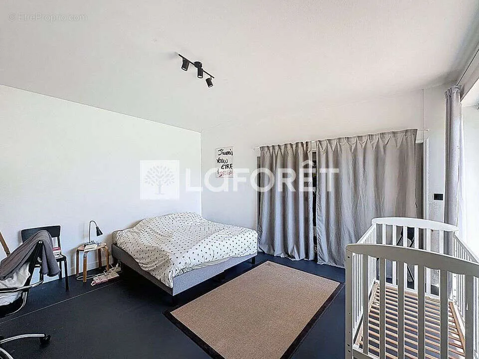Chambres - Maison 6 pièces à Flers
