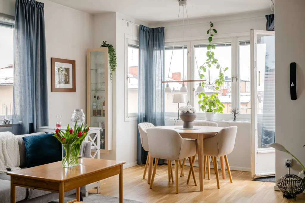 Söögituba - Apartment with West-Facing Balcony in Gubbängen