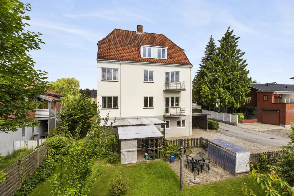 Aed - 1936 Villa with Garden in Aabenraa