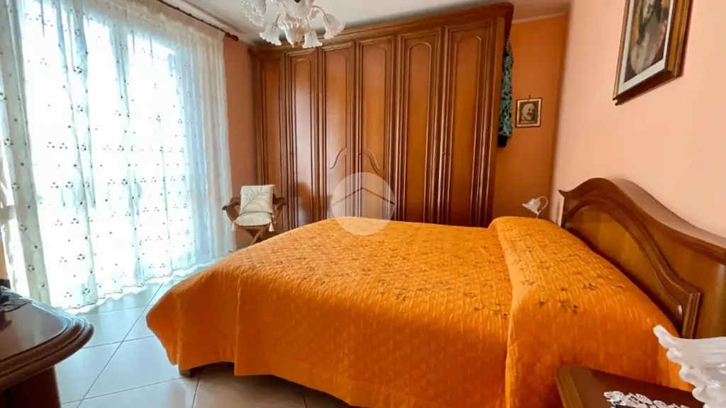 Chambres - Apartment with Private Garden in Leini
