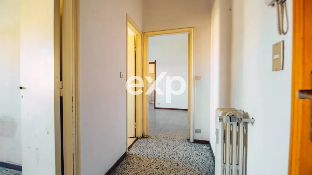 Entrée - Apartment with Balcony in Castellanza