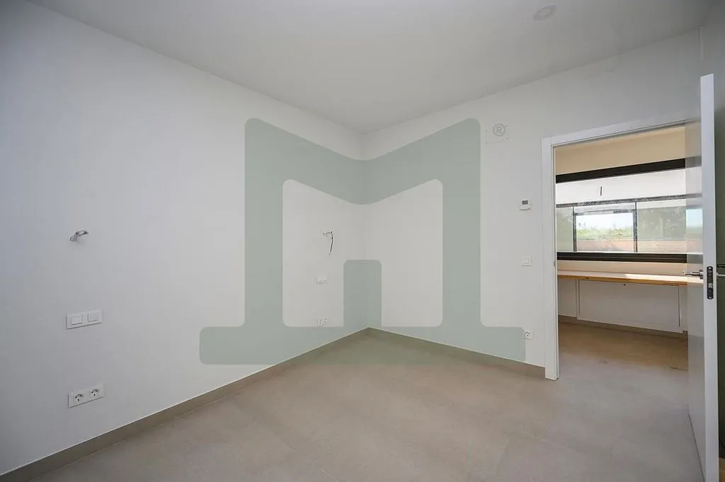 Toad - Modern Detached House with Pool in Griñón