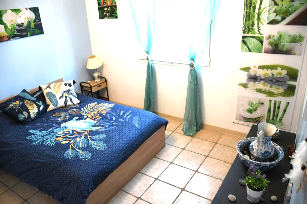 Bedrooms - Spacious House with Pool in Quissac