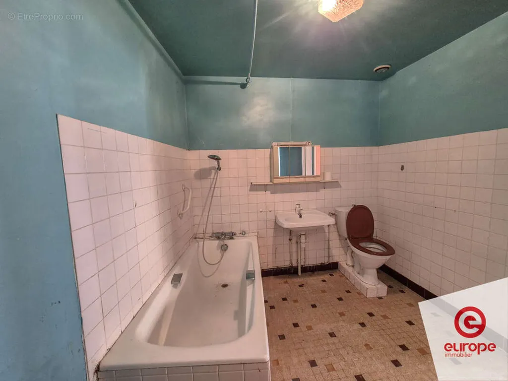 Bagni - Two-Unit House with Garden in Dornecy