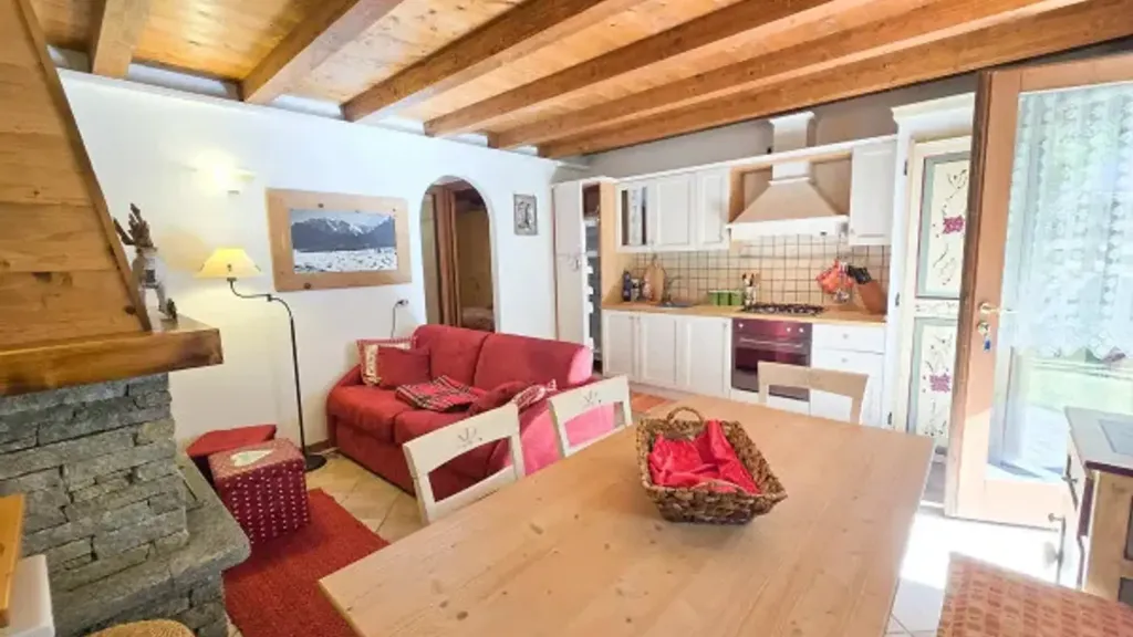 Elutuba - Rustic Trilocale with Private Gardens in Aprica