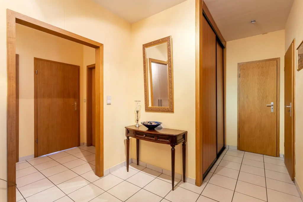 Entrée - Appartement avec Balcons dans le Calme à Ganshoren