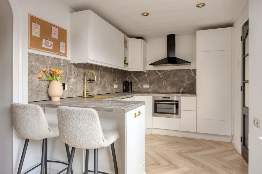 Kitchen - 5-room house in Veenendaal
