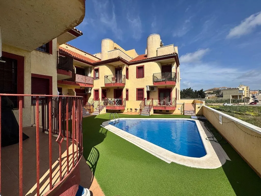 Bassein - Penthouse with Pool in Roche, La Unión