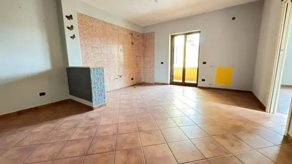 Elutuba - Modern Trilocale with Balcony in Giugliano