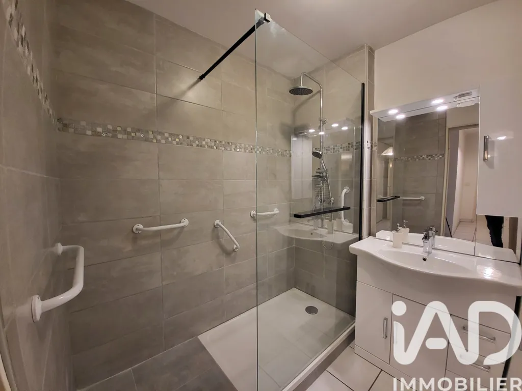 Salles de bain - Appartement T3 avec Terrasses à Grenoble