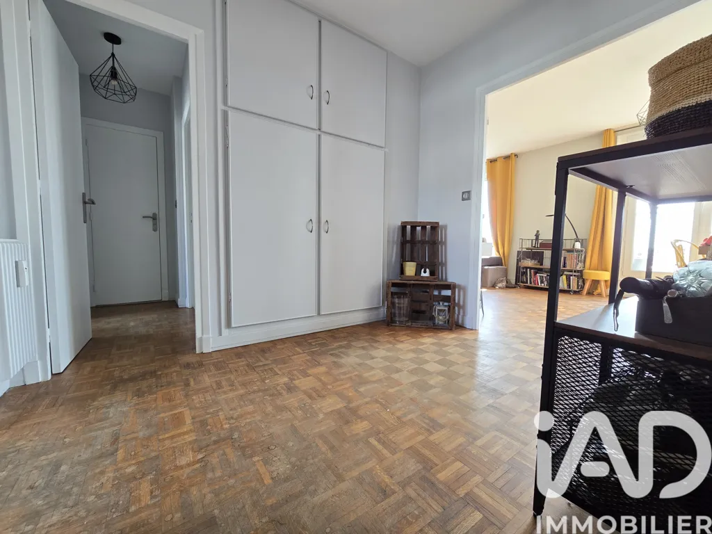 Séjour - Appartement avec balcon-terrasse à Orléans