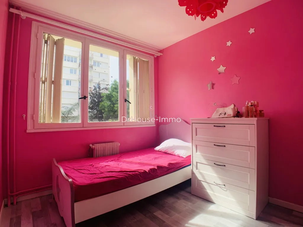 Chambres - Appartement avec Balcon près de la Gare à Montargis