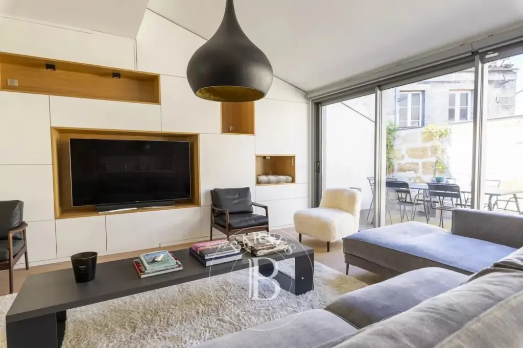 Soggiorno - Luxury Duplex with Balcony in Bordeaux