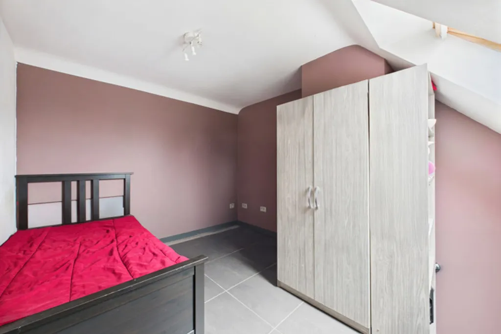 Chambres - Appartement Duplex avec Terrasse au Centre de Mouscron