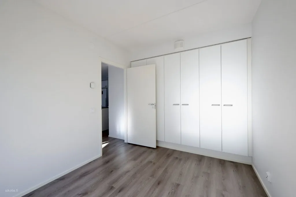 Toad - Modern Studio with Balcony in Haaga, Helsinki